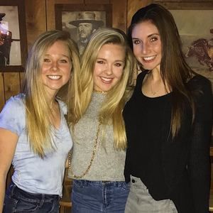 Meet your Posher, Abigail